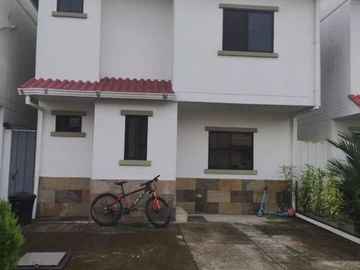 Casa Venta Urb. Logare :  Via a Salitre