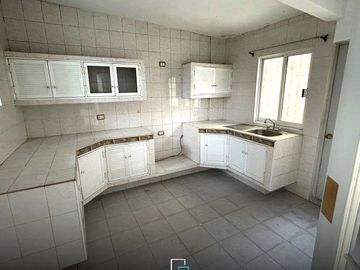 ¡OPORTUNIDAD DE INVERSIÓN EN EL CORAZÓN DE XALAPA! Terreno 1,441 m² + Construcción - $12,000,000