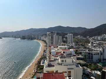 Acapulco Departamento De Playa De Oportunidad En Venta En Condominio La Palapa