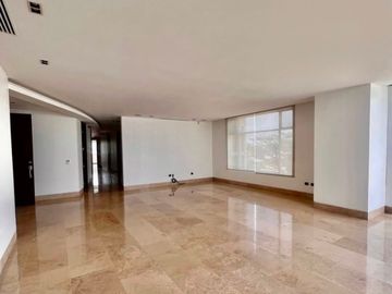 Departamento en venta con vista al Ríos, Guayaquil Tennis Club - Samborondón