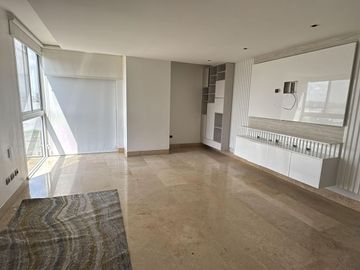 Departamento en venta con vista al Ríos, Guayaquil Tennis Club - Samborondón