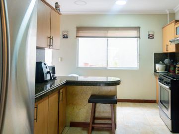 Casa en venta de una planta, Urb. Fontana - Samborondón Km 2.5