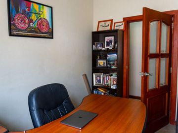 Casa en venta de una planta, Urb. Fontana - Samborondón Km 2.5