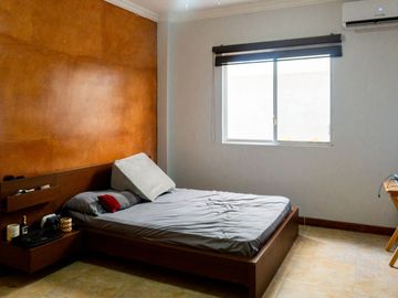 Casa en venta de una planta, Urb. Fontana - Samborondón Km 2.5