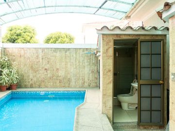 Casa en venta de una planta, Urb. Fontana - Samborondón Km 2.5