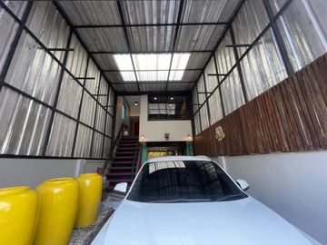 This fully furnished two bedroom, three bathroom town house has a usable area total 240 sq.m.(2,583Sq. ft.) Located in a vibrant area of chiang mai  w