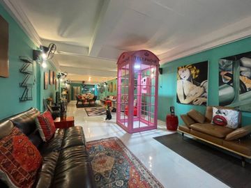 This fully furnished two bedroom, three bathroom town house has a usable area total 240 sq.m.(2,583Sq. ft.) Located in a vibrant area of chiang mai  w