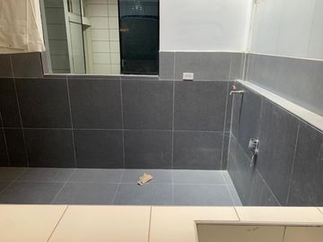 SE VENDE UN LINDO DEPARTAMENTO EN COMAS