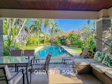 Pool Villa for sale at Hana Village Paknampranburi, 1.8 km from Khaokalok Beach, price 8.9 Million