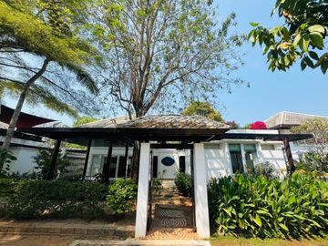 LUXURY BEACHFRONT MODERN TROPICAL VILLA – RAYONG | JUST 30 METERS TO THE BEACH.