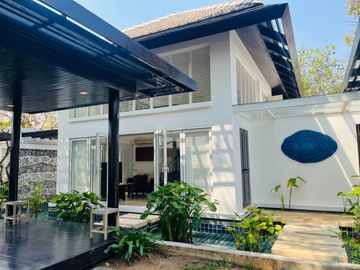 LUXURY BEACHFRONT MODERN TROPICAL VILLA – RAYONG | JUST 30 METERS TO THE BEACH.