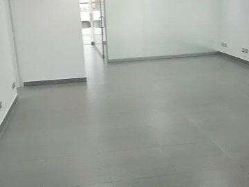 Alquilo oficina 155 m2, 3 coch paralelas, Miraflores