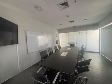 Alquilo oficina 155 m2, 3 coch paralelas, Miraflores