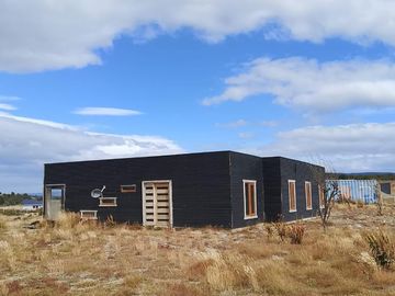 EN VENTA PARCELA CON CASA EN PUNTA ARENAS, SECTOR LEÑADURA