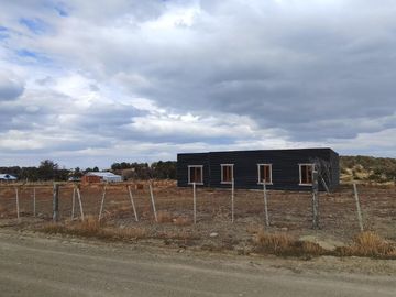 EN VENTA PARCELA CON CASA EN PUNTA ARENAS, SECTOR LEÑADURA