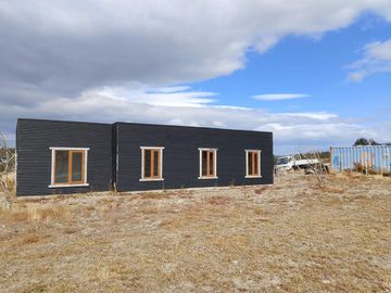 EN VENTA PARCELA CON CASA EN PUNTA ARENAS, SECTOR LEÑADURA