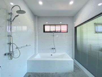 Brand new 3 bed house for sale in Doi Saket, Chiang Mai