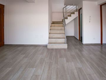 VENTA EXCELENTE DUPLEX EN SANTA CATALINA