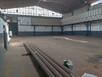 VENTA DE TERRENO 2458 M2, FRENTE 35 M, ZONIFICACION VIVIENDA TALLER, RDM 12 PISOS