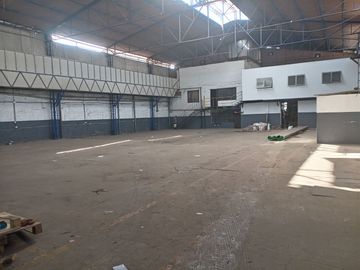 VENTA DE TERRENO 2458 M2, FRENTE 35 M, ZONIFICACION VIVIENDA TALLER, RDM 12 PISOS