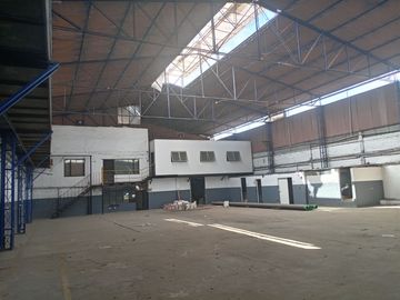 VENTA DE TERRENO 2458 M2, FRENTE 35 M, ZONIFICACION VIVIENDA TALLER, RDM 12 PISOS