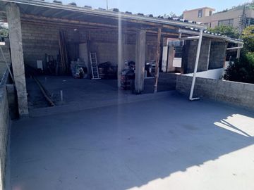 venta de casa en sector arupos , valle de los chillos
