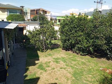 venta de casa en sector arupos , valle de los chillos