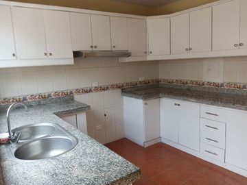 En Venta Hermosa Casa En Conjunto De 6 casas, Conocoto