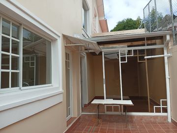 En Venta Hermosa Casa En Conjunto De 6 casas, Conocoto