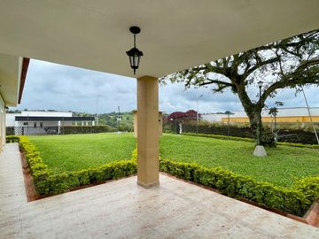 Rento extraordinaria casa campestre via Armenia- Pereira