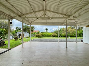 Rento extraordinaria casa campestre via Armenia- Pereira