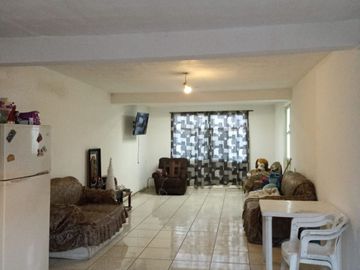 Casa en vente en la 24 de abril