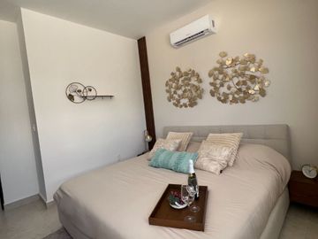 CASA EN VENTA DE 3 HABITACIONES EN CANCUN CERCA DE CENTROS COMERCIALES