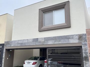 Casa en  Venta Cumbres Santoral Garcia N.L
