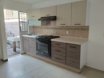 Excelente casa para vivir, descanso o de fin de semana con un clima templado los 365 dias del año