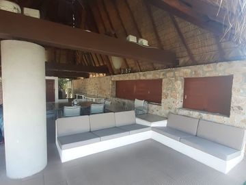 TEQUESQUITENGO ESPECTACULAR RESIDENCIA A ORILLA DEL LAGO 8 RECAMARAS