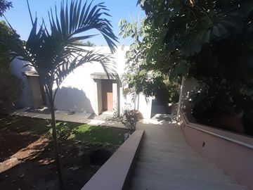 TEQUESQUITENGO ESPECTACULAR RESIDENCIA A ORILLA DEL LAGO 8 RECAMARAS