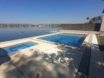 TEQUESQUITENGO ESPECTACULAR RESIDENCIA A ORILLA DEL LAGO 8 RECAMARAS