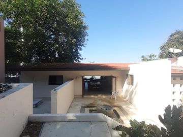 TEQUESQUITENGO ESPECTACULAR RESIDENCIA A ORILLA DEL LAGO 8 RECAMARAS