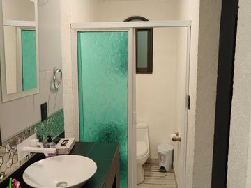 Casa en RENTA a 2 cuadras del centro de Tepotzotlán Edo. México! 4H, 3.5B, 4E!!!