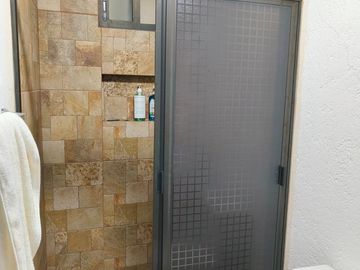Casa en RENTA a 2 cuadras del centro de Tepotzotlán Edo. México! 4H, 3.5B, 4E!!!