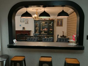 Casa en RENTA a 2 cuadras del centro de Tepotzotlán Edo. México! 4H, 3.5B, 4E!!!