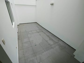 Departamento en 1er piso elevado San Borja