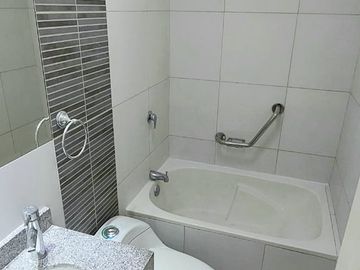 Departamento en 1er piso elevado San Borja