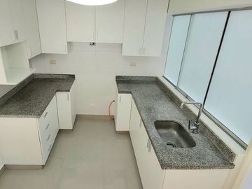 Departamento en 1er piso elevado San Borja