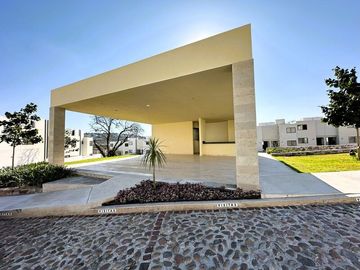 Casa en Corregidora, Qro.,. 2 Plantas con opción a Roof Garden