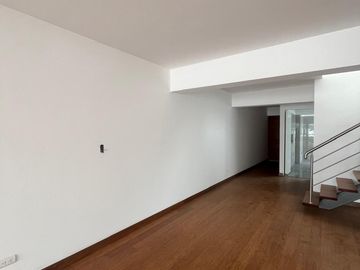 LUJOSO Y CONFORTABLE DUPLEX 4DORM 3ESTAC ZONA RESIDENCIAL