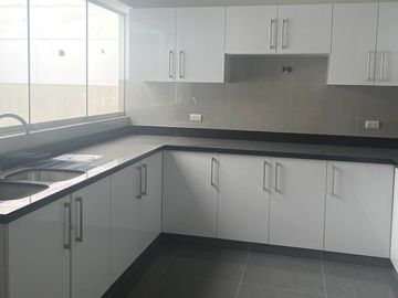 LUJOSO Y CONFORTABLE DUPLEX 4DORM 3ESTAC ZONA RESIDENCIAL