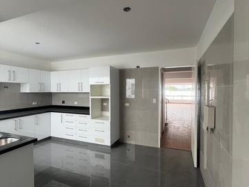 LUJOSO Y CONFORTABLE DUPLEX 4DORM 3ESTAC ZONA RESIDENCIAL
