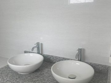 LUJOSO Y CONFORTABLE DUPLEX 4DORM 3ESTAC ZONA RESIDENCIAL